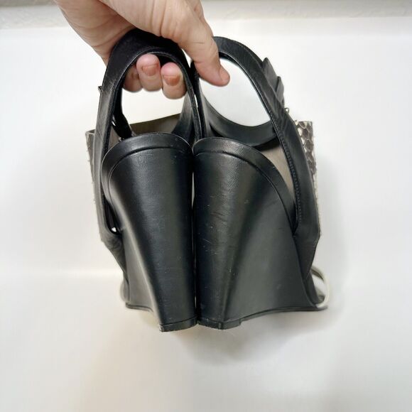 VINCE Kyra Snake Embossed Leather Wedge Sandals Black White Sz 8 39 - Picture 7 of 9